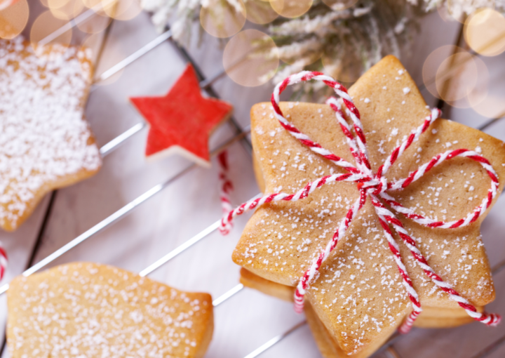 Ceci est une photo de sablés de noël sans gluten